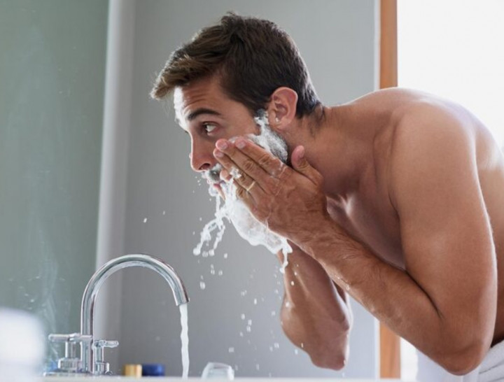 Rekomendasi Sabun Cuci Muka Pria di Indomaret, Harga Mulai dari Rp30 Ribuan