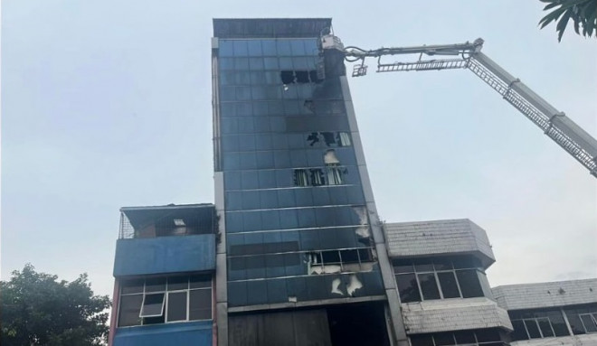 Kondisi gedung Terra Drone usai kebakaran yang dipicu ledakan baterai. dok tangkapan layar