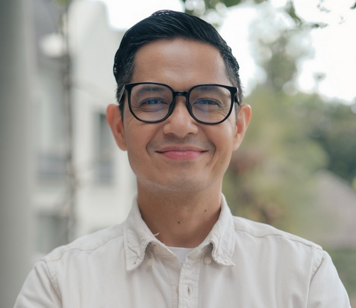 Dude Harlino Klarifikasi Tudingan Terseret Kasus Investasi