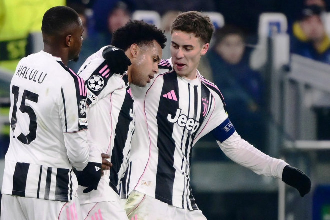 Gelandang Juventus Weston McKennie (tengah) usai mencetak gol ke gawang Pavos-Foto Marco Bertorello-AFP