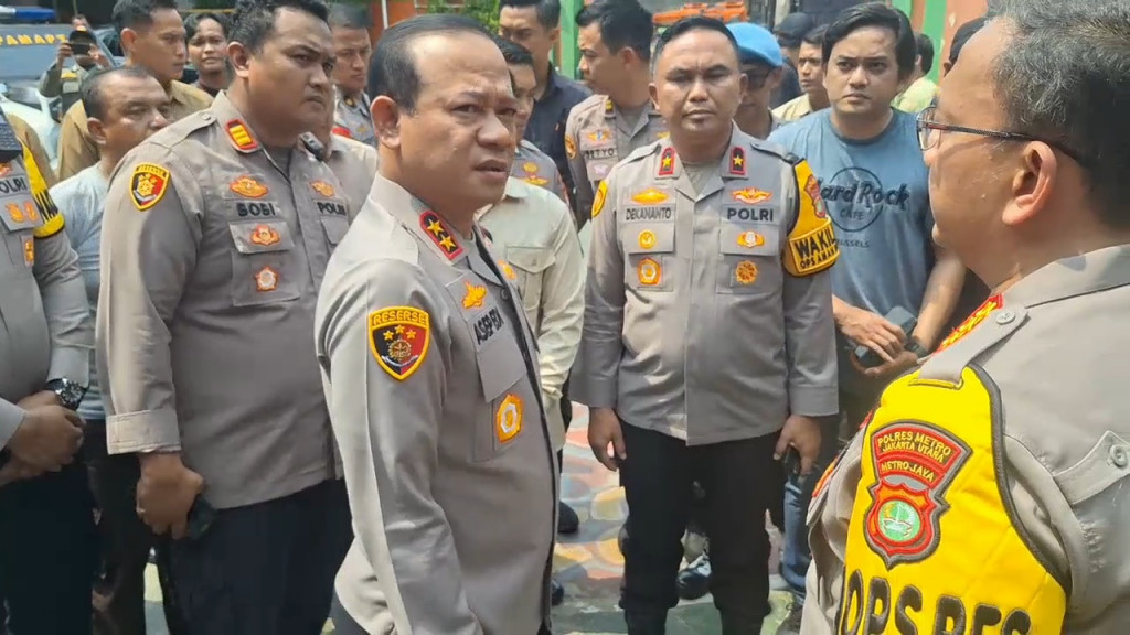 Kapolda tinjau lokasi Mobil MBG Tabrak siswa SD Kalibaru 1. Foto: MTVN/Yurike Budiman