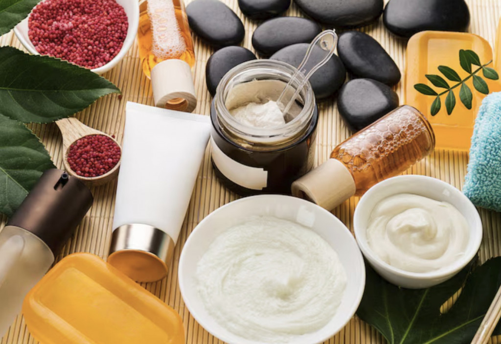 Peredaran produk kategori beauty & care pada periode Harbolnas (September - Desember) dibandingkan dengan periode non-Harbolnas (Januari - Agustus) selalu meningkat setiap tahunnya. Ilustrasi Freepik