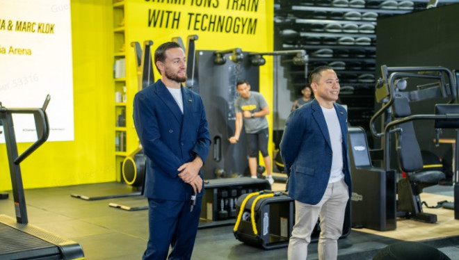 Marc Klok (Kiri) dan Ardi Setiadharma, President Director Technogym Indonesia. (Foto: Dok. Ist)