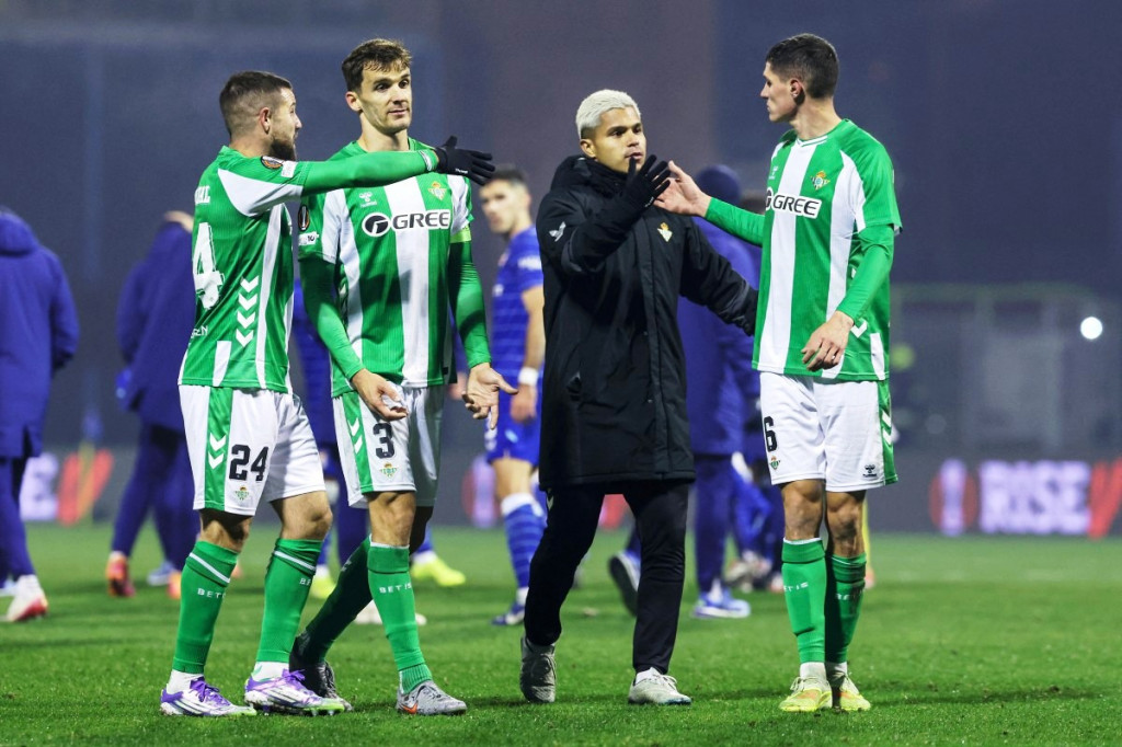 Pemain Real Betis usai menang dari Dinamo Zagreb-Foto-Marko Pervov/AFP