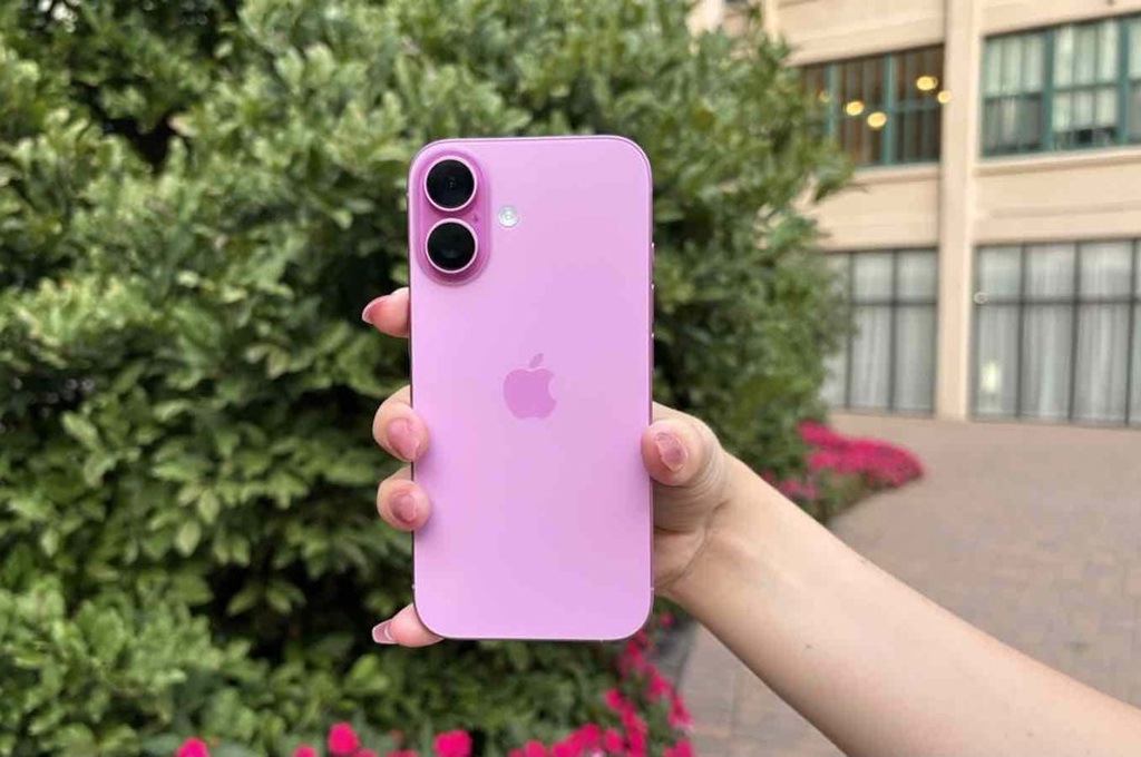 iPhone 16 tetap menjadi smartphone terlaris di dunia pada Q3 2025, memimpin daftar global selama tiga kuartal berturut-turut menurut Counterpoint Research.