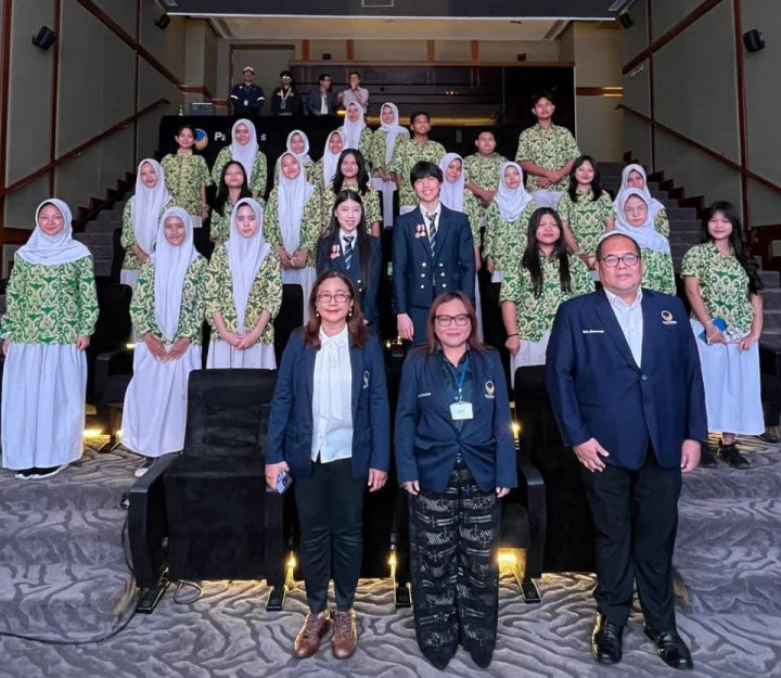 Kakak Beradik Jenius Juara Olimpiade Matematika Berbagi Inspirasi di NasDem Tower