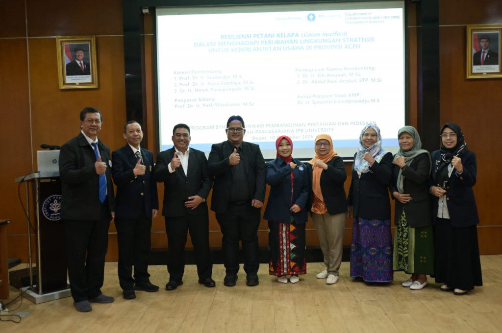 Sidang Promosi mahasiswa program doktor Komunikasi Pembagunan Pertanian IPB, Henny Sulistyorini