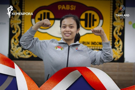 SEA Games 2025: Lifter Indonesia Luluk Diana Tri Wijayana Sabet Emas Perdana