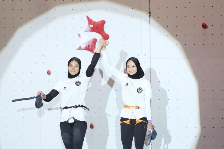 Atlet panjat tebing Indonesia, Puja Lestari & Susan Nur Hidayah (dok. Kemenpora)