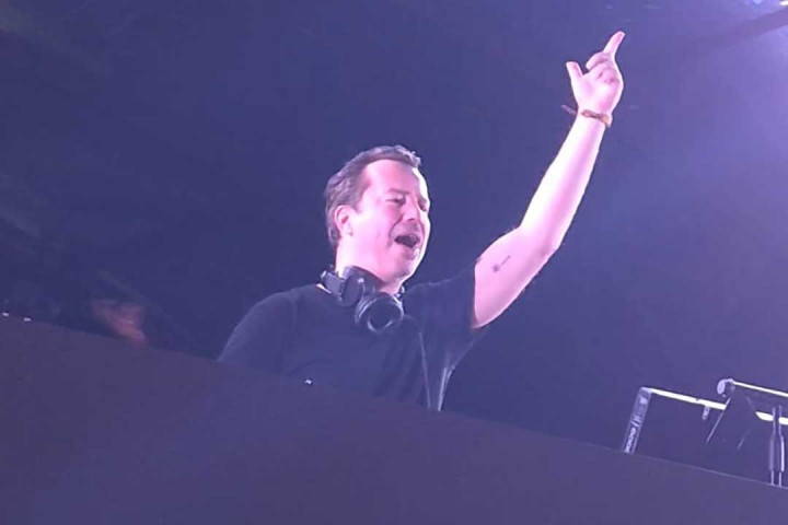 DJ Sander van Doorn: Simpan Ponselmu dan Masuk ke Dalam Musik!