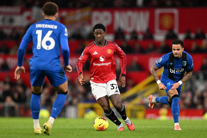 Suasana pertandingan Manchester United vs Bournemouth (AFP/Peter Powell)
