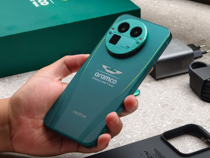 Membongkar Modul Kamera realme GT 8 Pro Dream Edition Aston Martin