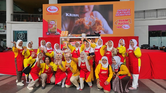 10.000 Ayam Krispi Gratis untuk Warga Surabaya, Langsung Terbuai Rasa Krispi dan Aroma Bawang