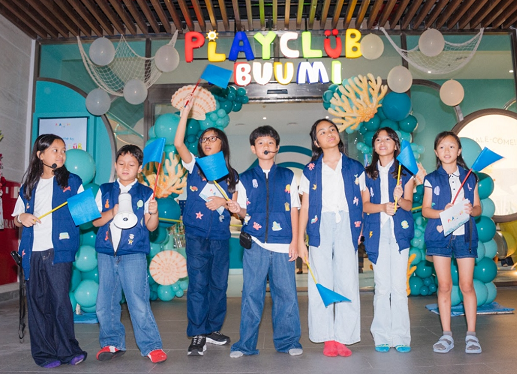 Ruang Bermain dan Sosialisasi untuk Anak Usia In-Between Years di Era Digital