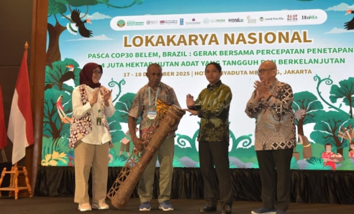 Percepatan 1,4 Juta Hektare Hutan Adat, Menhut Raja Antoni Tegaskan Perubahan Cara Berpikir Kelola Hutan