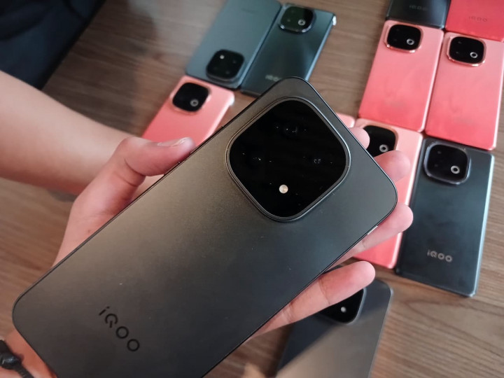 iQoo Pamer Lini 2025, Ada iQoo 15 hingga Z10 Series