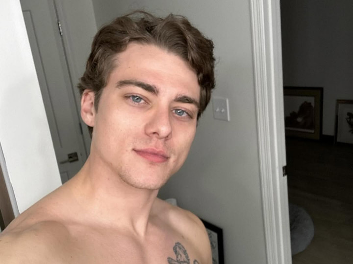 Bintang Film Dewasa Blake Mitchell Meninggal Tragis di Usia 31 Tahun