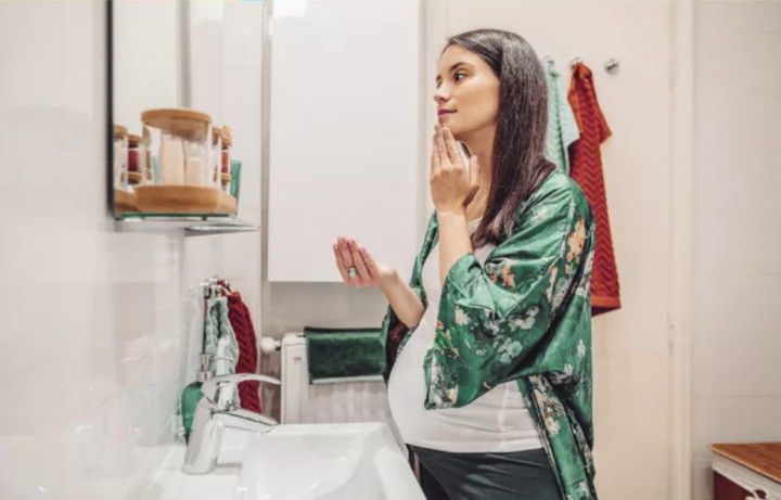 Bahan Kimia Kosmetik yang Aman selama Kehamilan