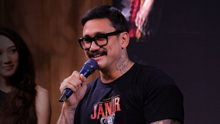 Sulit Cari 'Kembaran', Tora Sudiro Tanpa Stuntman di Adegan Berantem Janur Ireng