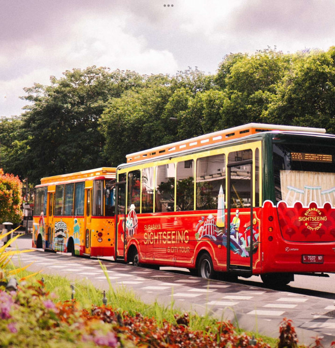 Bus Surabaya Sightseeing and City Tour (SSCT)