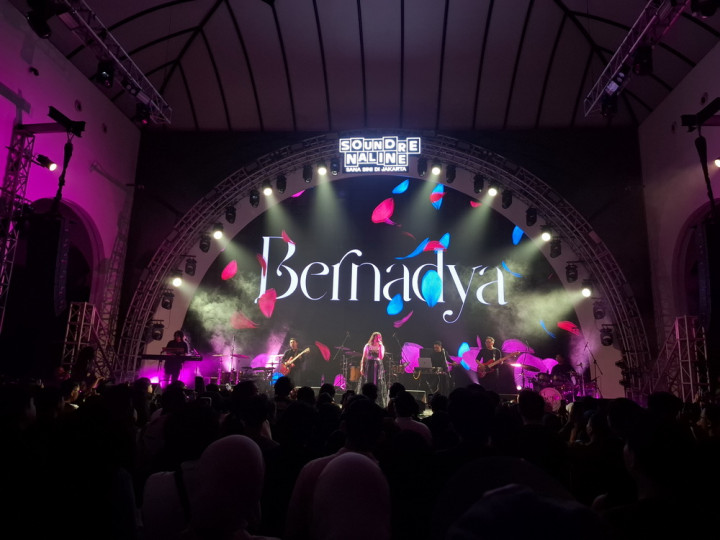 Bernadya Hadirkan Set Emosional di Soundrenaline Jakarta
