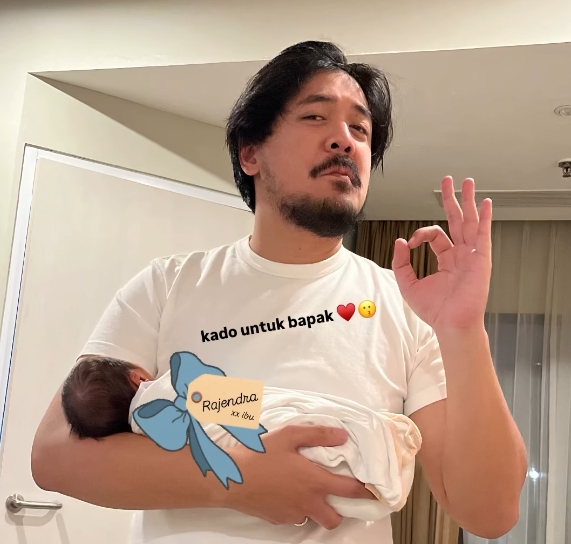 Bilal Indrajaya Umumkan Kelahiran Anak Pertama di Hari Ulang Tahunnya