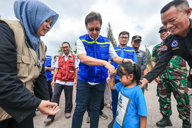  Pelayanan kesehatan bagi kelompok rentan korban bencana jadi prioritas pemerintah. (Foto: Dok. Birkom Kemenkes)