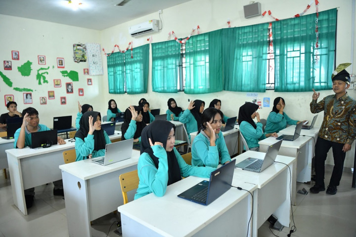 Rerata Nilai TKA Bahasa Inggris Terjeblok! Siswa Cuma Dapat Nilai 20-an