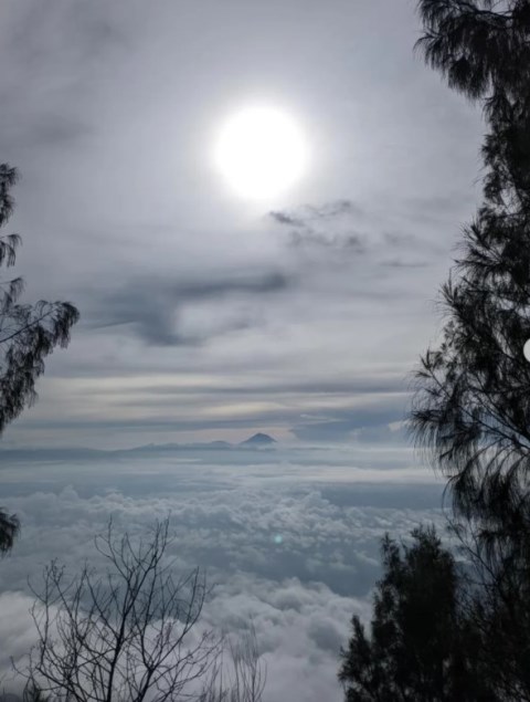 4 Destinasi Wisata di Area Gunung Kawi Kabupaten Malang