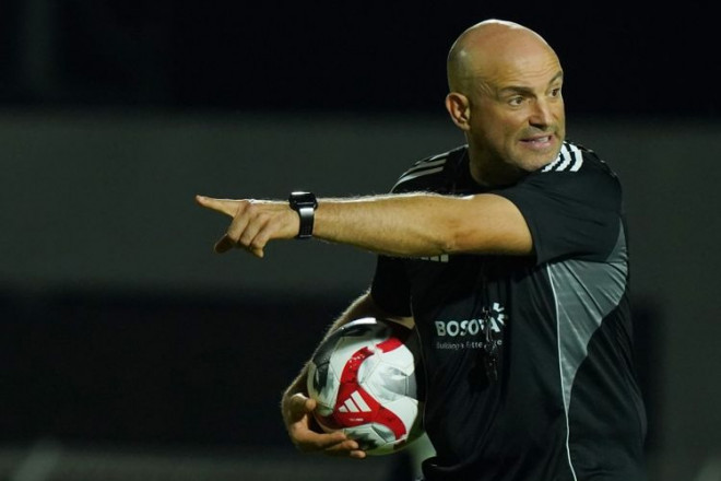 Pelatih Persebaya Surabaya, Bernardo Tavares (dok. Super League)