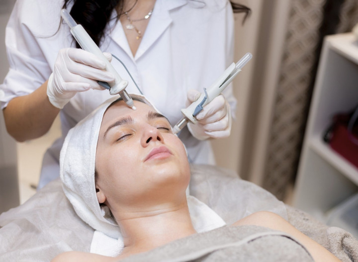 Deretan Promo Klinik Kecantikan dan Diskon Akhir Tahun 2025