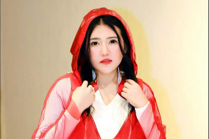 Via Vallen Kenang saat Susah, Sering Makan Nasi Garam dan Air Panas