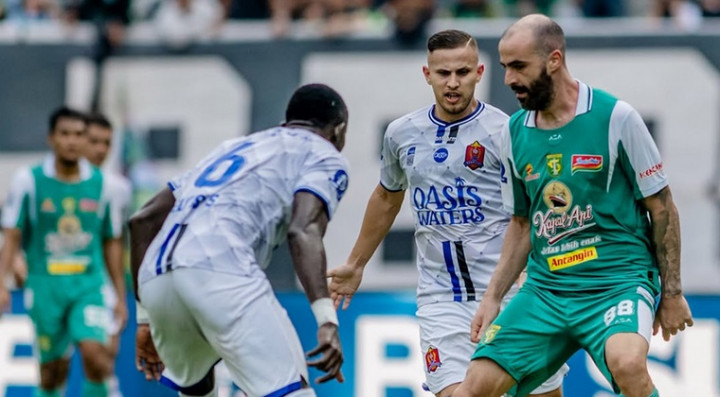 Pelatih Persijap Akui Persebaya Tampil Lebih Oke