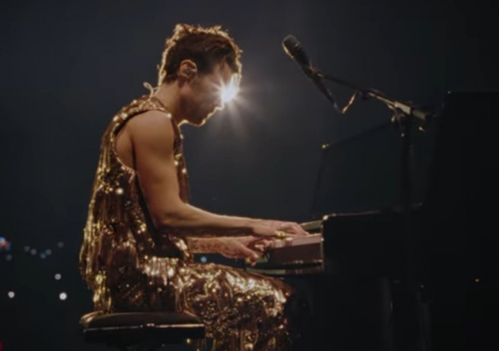 Harry Styles Beri Kode Kembali dari Hiatus