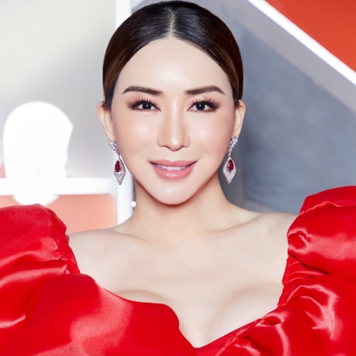 Mantan CEO Miss Universe Divonis 2 Tahun di Kasus Penipuan, Masih Jadi Buronan