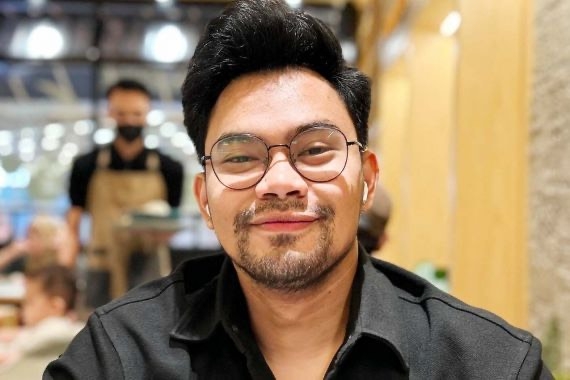 Inara Rusli Sudah Takluk, Insanul Fahmi Kini Fokus Luluhkan Hati Istri Pertama