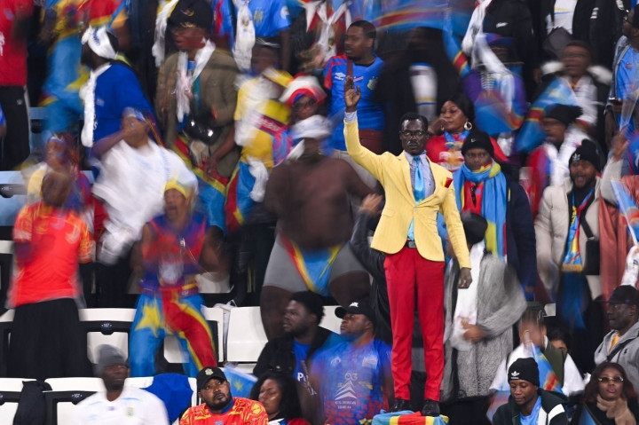 Aksi Unik Suporter Timnas Kongo di Piala Afrika 2025, Mematung Sepanjang Pertandingan