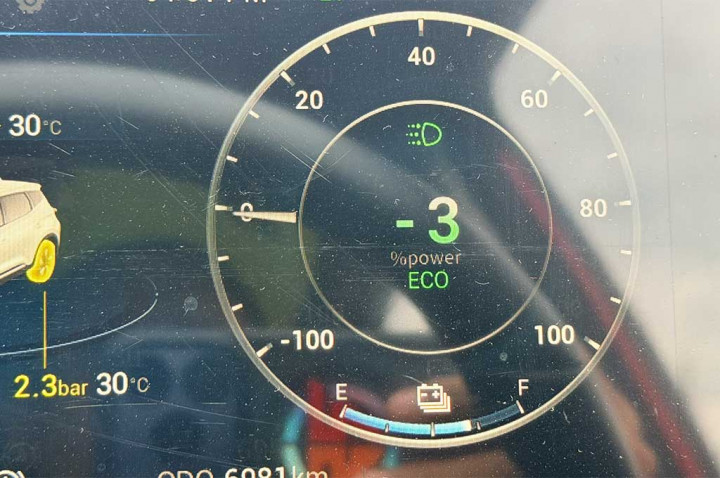 Manfaatkan Sistem Pengereman Regeneratif Secara Maksimal