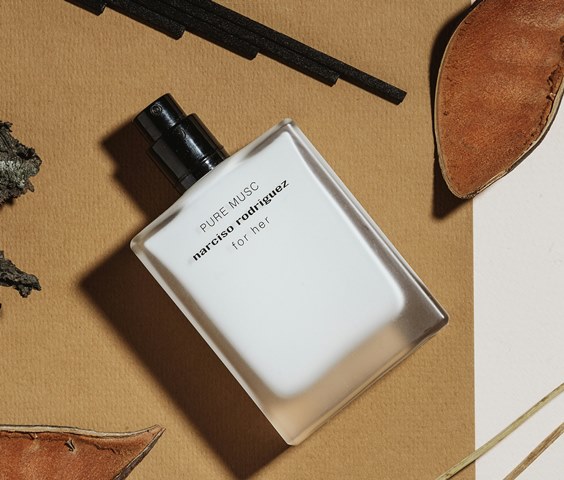 Jangan Sembarang Semprotkan Parfum di Leher, Awas Berisiko Iritasi!