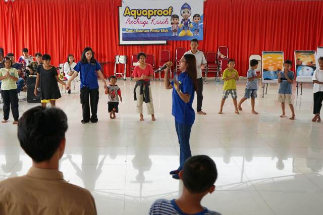Berbagi Kasih Panti Asuhan Pintu Elok dan Doa bagi Saudara di Sumatra