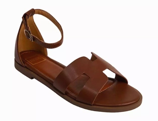 5 Sandal Selop Wanita Kekinian, Cantik dan Stylish