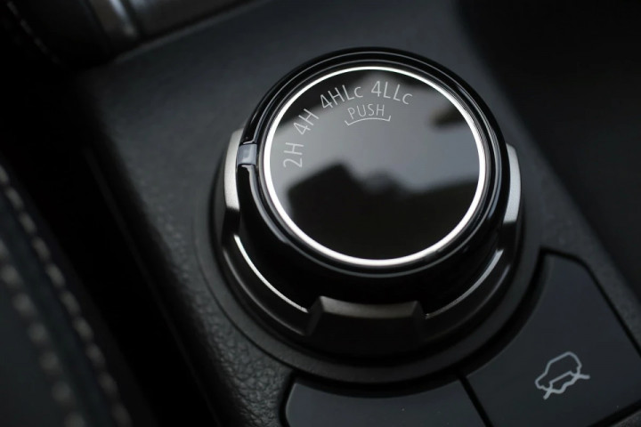 Mengenal Transmisi 2H, 4H dan 4L di Mobil 4x4