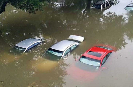 Aman Ga Sih Beli Mobil Bekas Banjir?