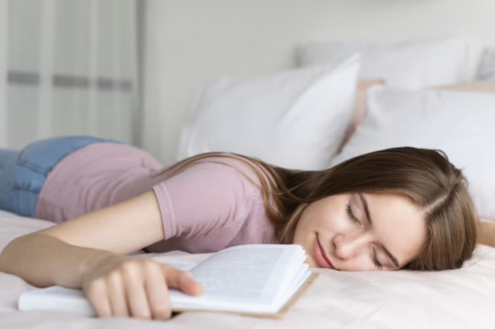 Studi: Tidur Lebih Lama saat Weekend Turunkan Risiko Depresi pada Remaja