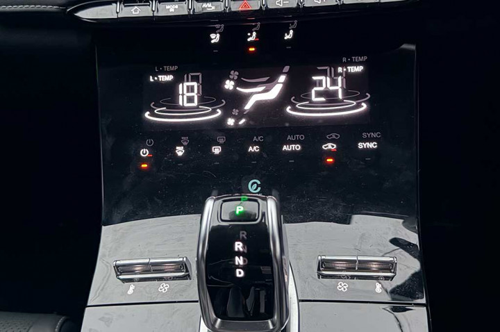 Penting Ga Sih, AC Mobil Dual Climate Zone?