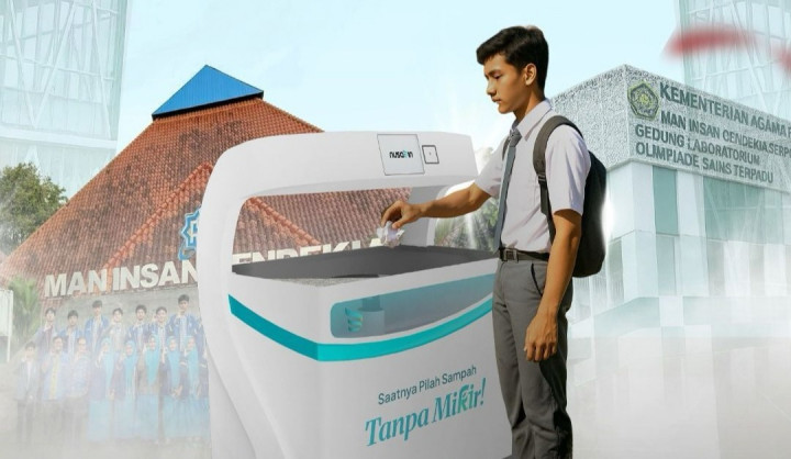 Hebat! Robot Pintar 'Srikandi' Karya Alumni MAN IC Serpong Bisa Pilah Sampah Otomatis