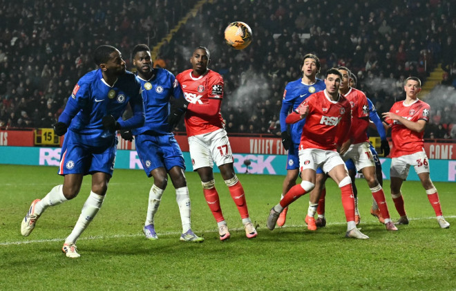 Suasana pertandingan Charlton Athletic vs Chelsea (AFP/Ben Stansall)