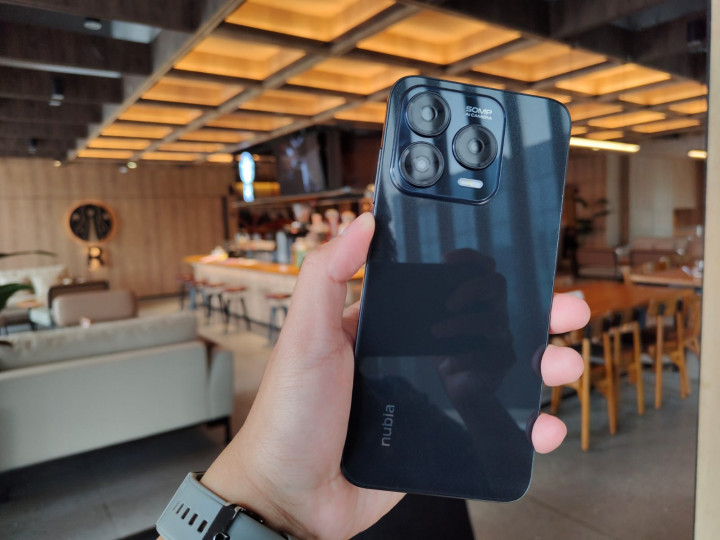 10 Smartphone RAM 8 GB Termurah di 2026