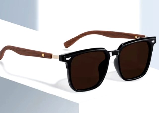  Kacamata antiradias jugai aman digunakan untuk semua jenis mata. (Foto: Dok. Shopee)