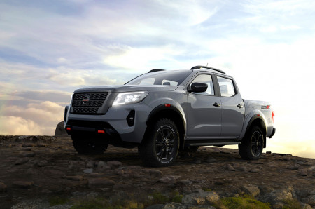 Nissan X-Trail PHEV dan Navara Diproduksi Mitsubishi, Kok Bisa?